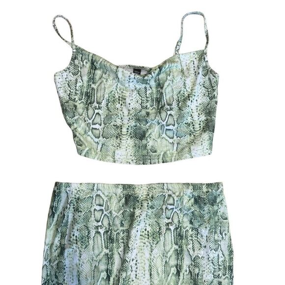 2/$30 SHEIN Plus Snakeskin Cami Top & Split Skirt Co-Ord Set - Picture 5 of 6